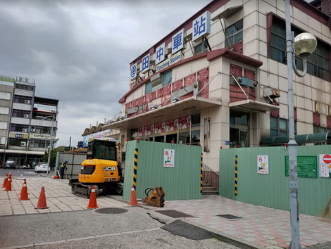 彰化田中建物拆除工程, 彰化挖土機房屋拆除工程